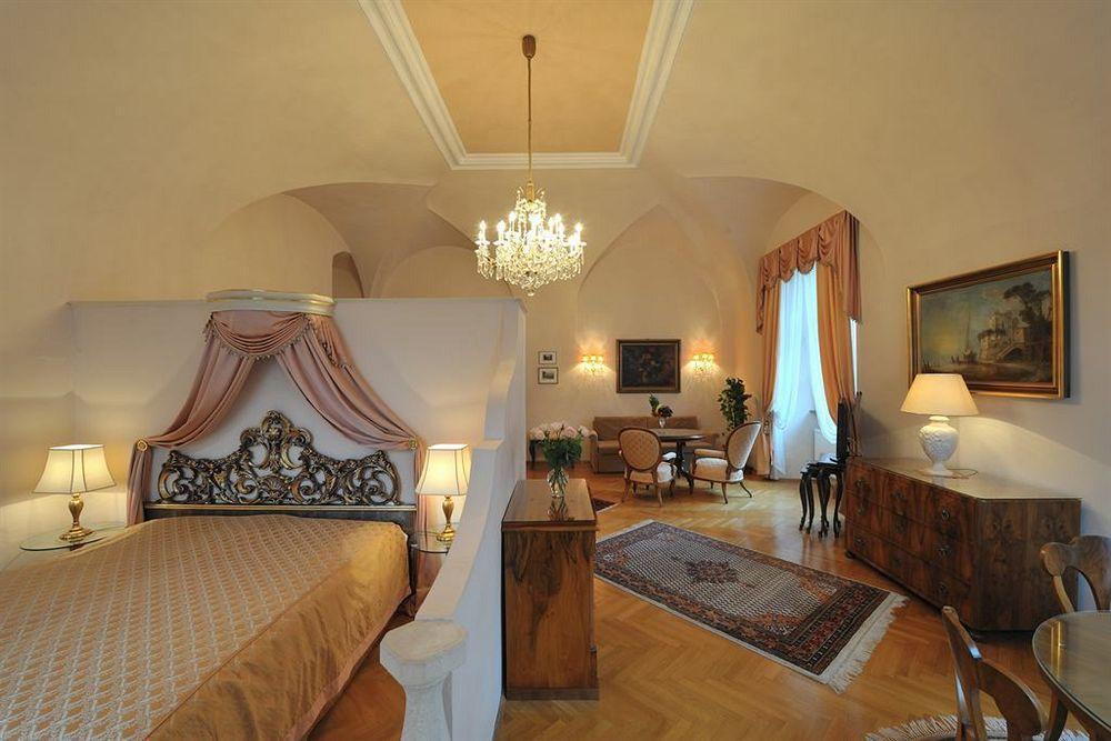 Hotel Schloss 5*