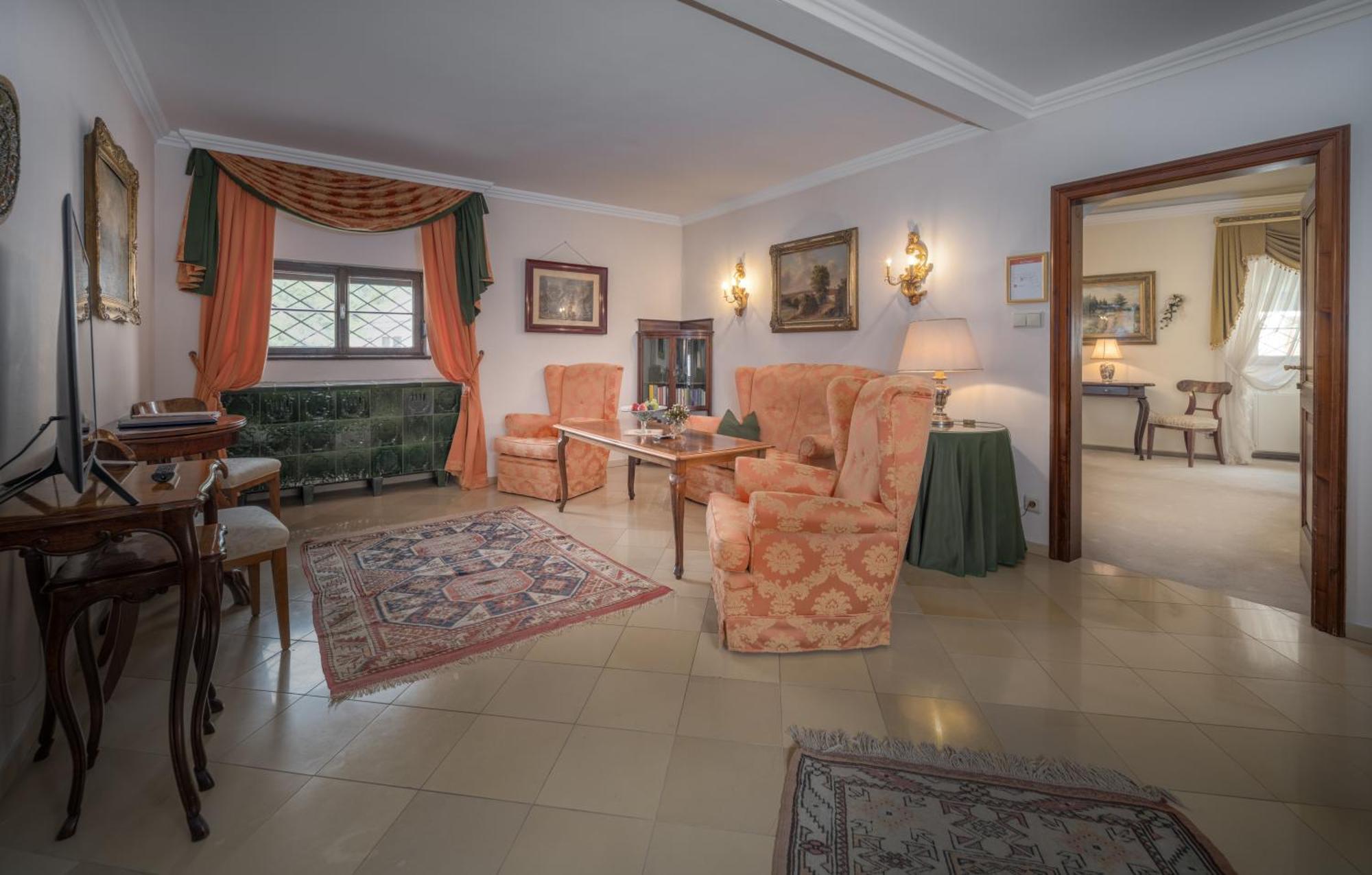 Hotel Schloss 5*