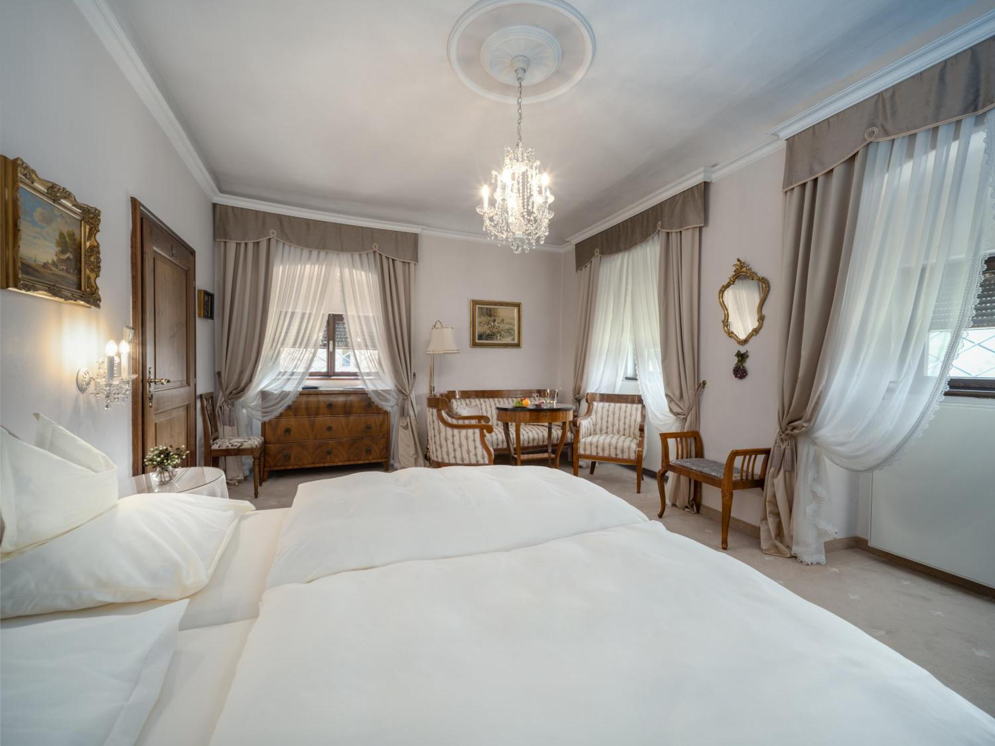 Schloss Hotel 5*