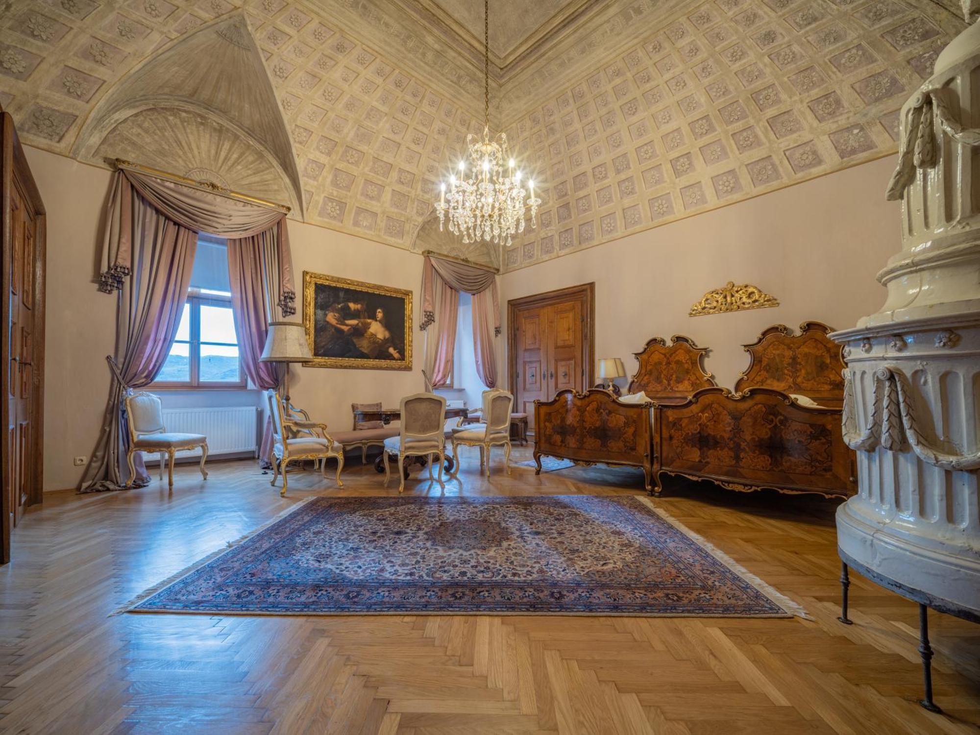 Hotel Schloss 5*