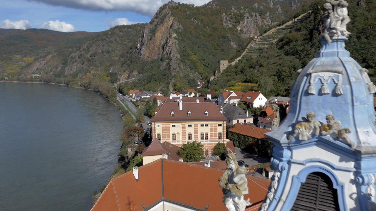 Schloss 5*